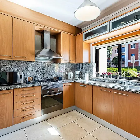 Casa de Férias Casa Bayview Bliss - Sea Views Pool & Bbq Stroll To And Village Ferragudo (Faro)