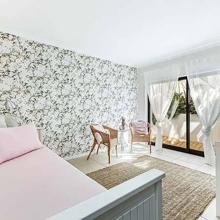 Casa Bayview Bliss - Sea Views Pool & Bbq Stroll To And Village Casa de Férias