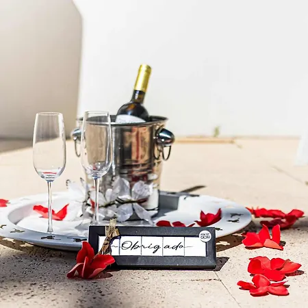 Casa de Férias Casa Bayview Bliss - Sea Views Pool & Bbq Stroll To And Village *