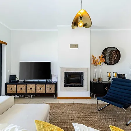 Casa Bayview Bliss - Sea Views Pool & Bbq Stroll To And Village Semesterbostad *