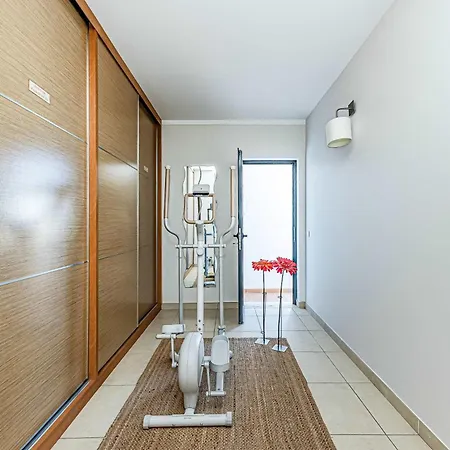 Semesterbostad Casa Bayview Bliss - Sea Views Pool & Bbq Stroll To And Village