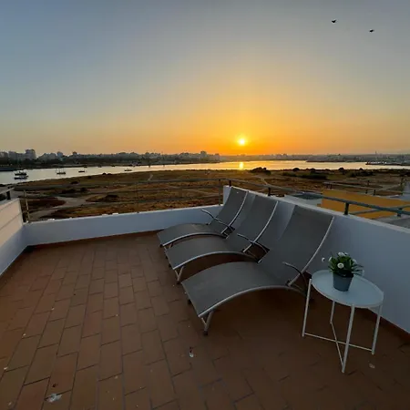 Casa Bayview Bliss - Sea Views Pool & Bbq Stroll To And Village *