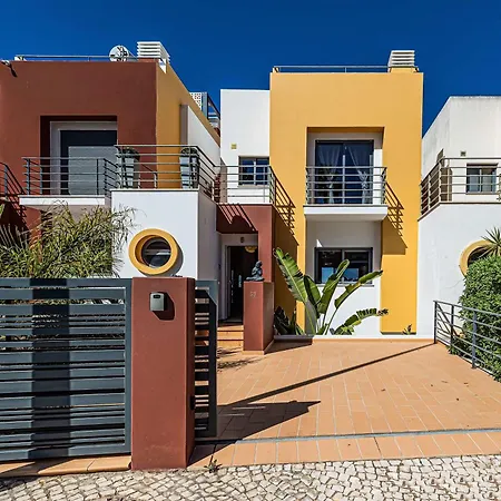Casa Bayview Bliss - Sea Views Pool & Bbq Stroll To And Village