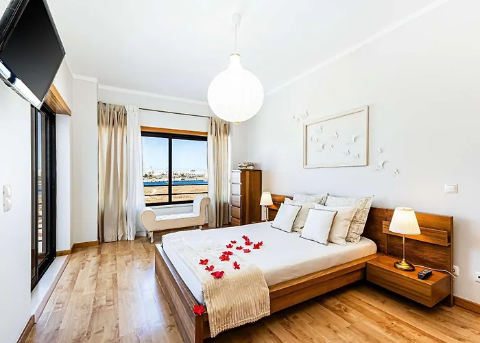 Casa Bayview Bliss - Sea Views Pool & Bbq Stroll To And Village * Ferragudo (Faro)