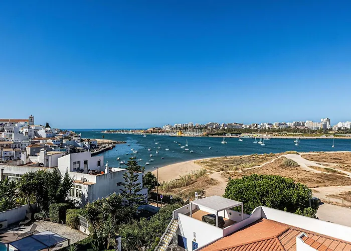 Casa Bayview Bliss - Sea Views Pool & Bbq Stroll To And Village Tatil Evi